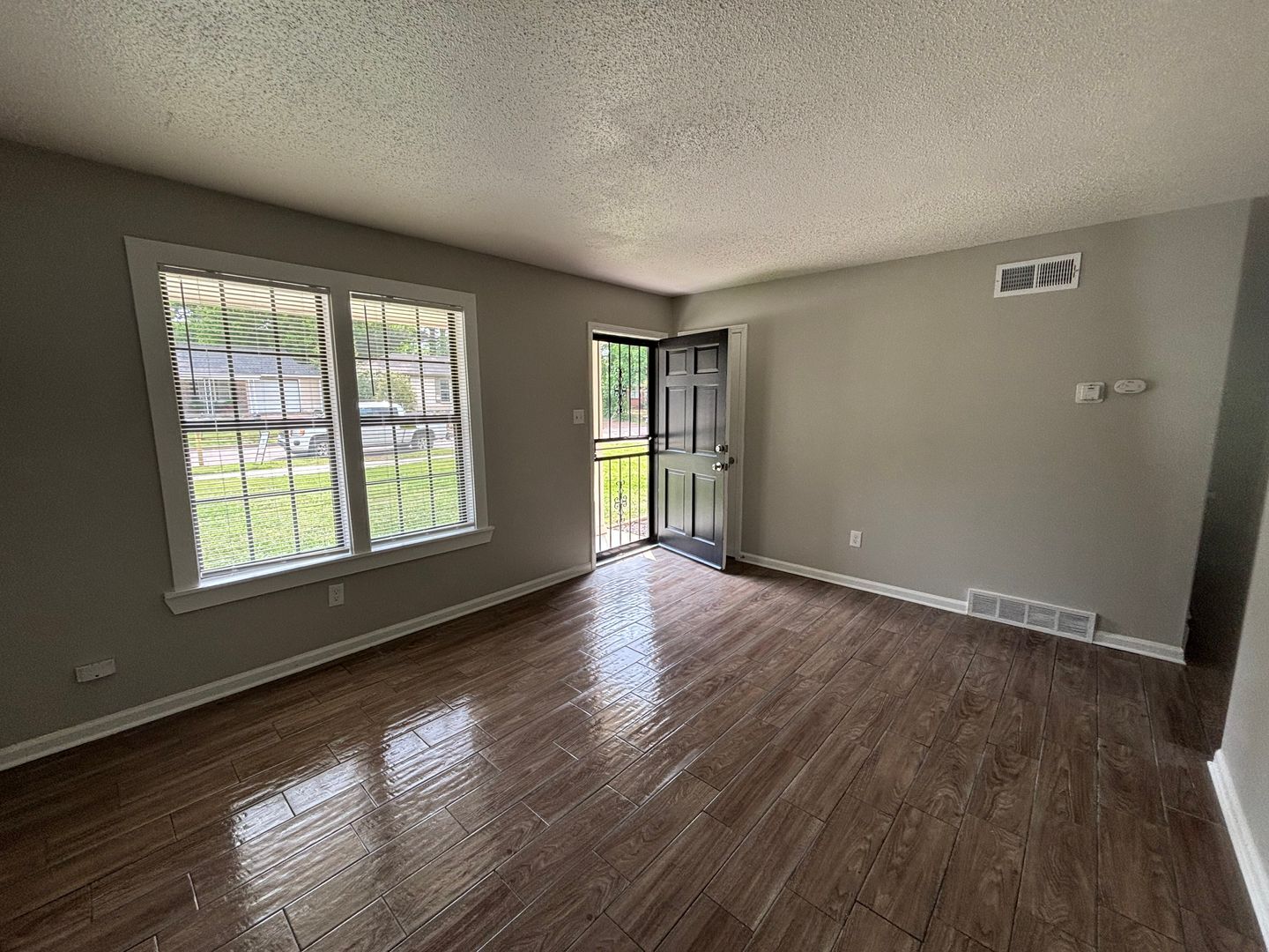 Building Photo - 5293 Beaverton Dr