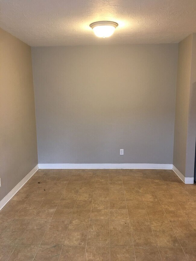 Building Photo - hami03