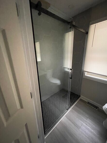 Building Photo - 1375 Northwest Dr NW