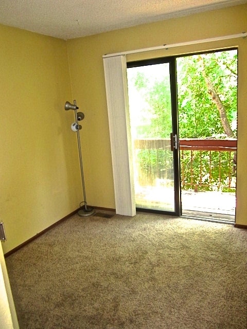 Building Photo - 2643 Grapewood Ln