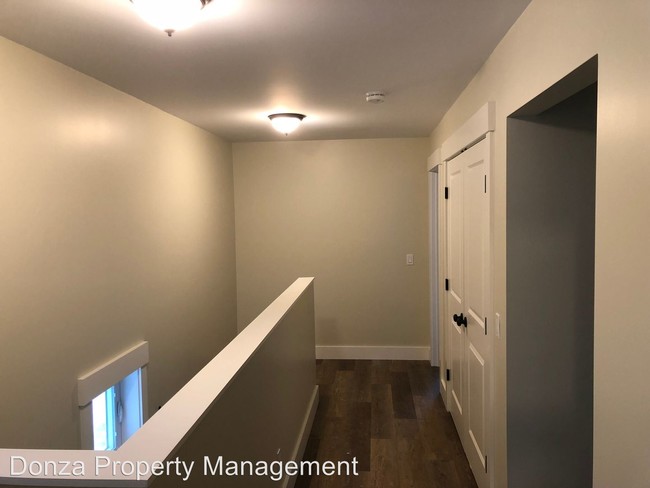 Building Photo - 224 Pope Meadow Dr