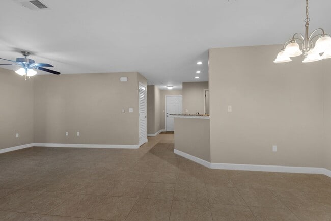 Building Photo - Brand New Luxury 2B/2B Apartment in FWB in...