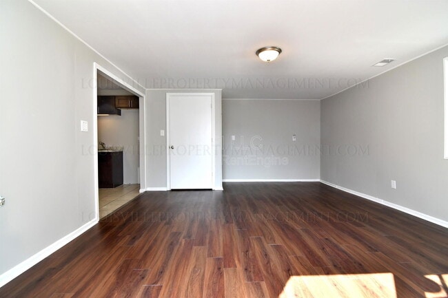 Building Photo - 3214 Laclede Ave