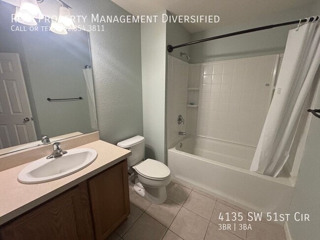 Building Photo - 4135 SW 51st Cir