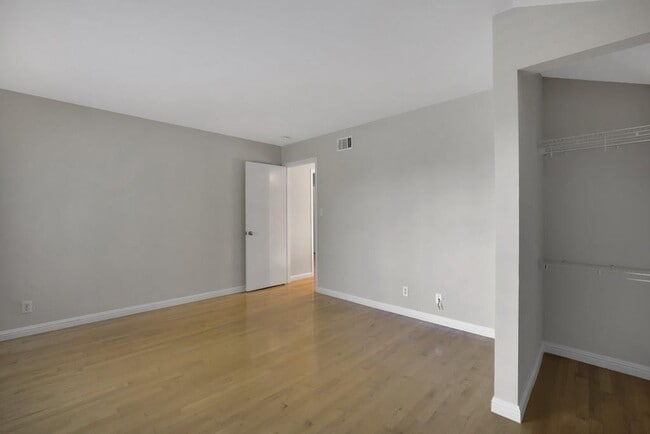 Building Photo - 976 Pizarro Ln