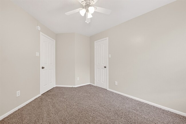 Building Photo - 22938 Sugar Bear Dr