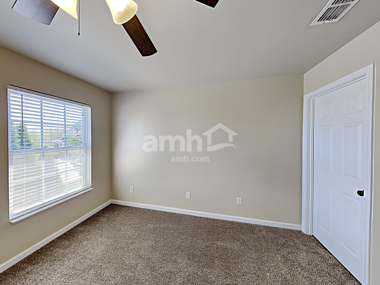 Building Photo - 1020 Williford Ct