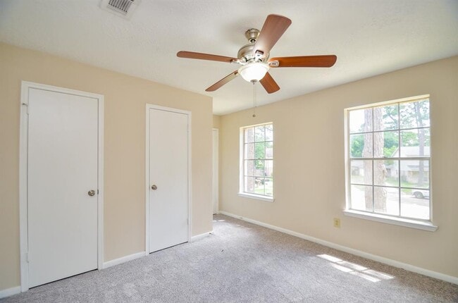 Building Photo - 12023 Sleepy Pines Dr