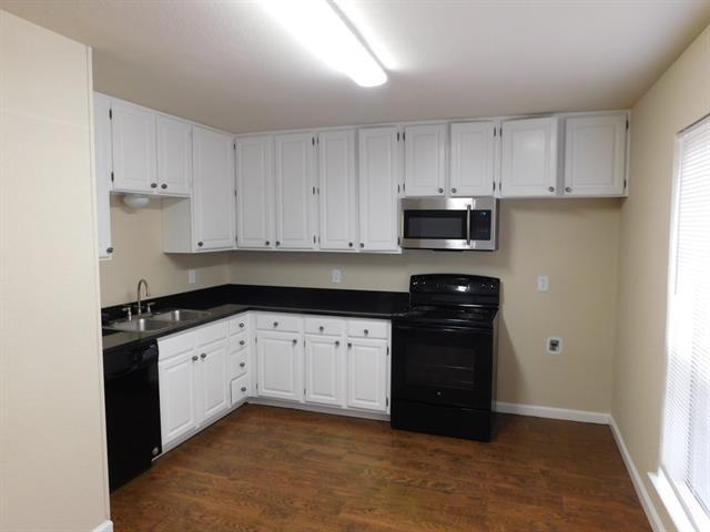 Building Photo - 1511 Grantbrook Ln