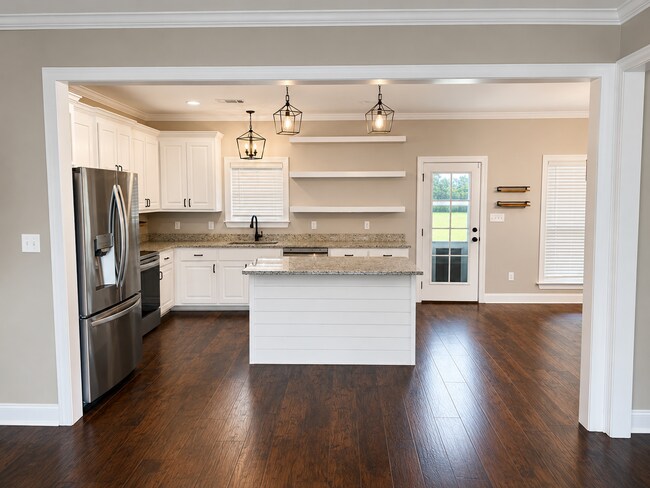 Building Photo - 294 Buck Run Dr W