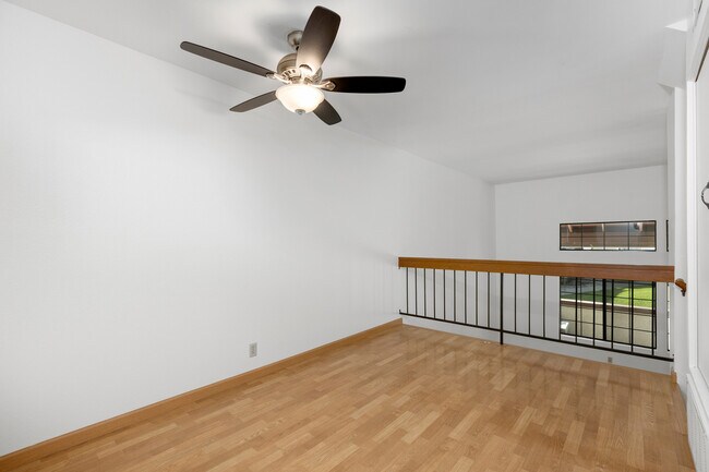 Building Photo - 7962 Mission Vista Dr