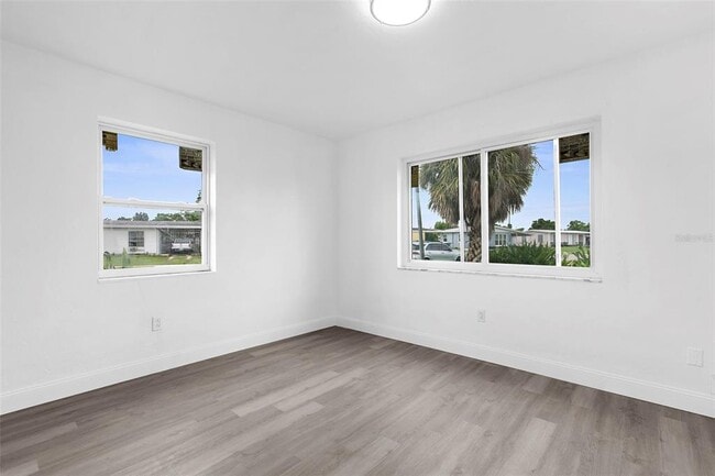 Building Photo - 21530 Glendale Ave