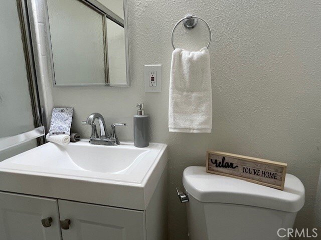 Building Photo - 686 E Cottonwood Rd