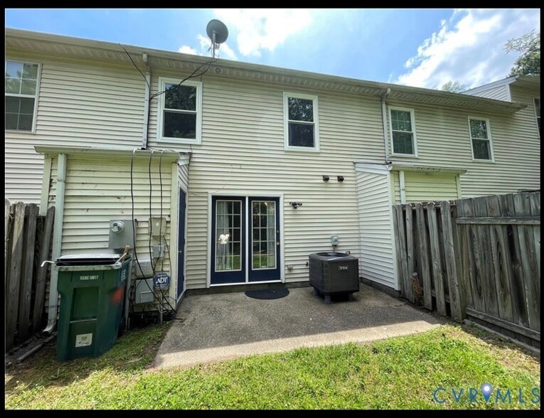 Building Photo - 911 Grayfox Cir