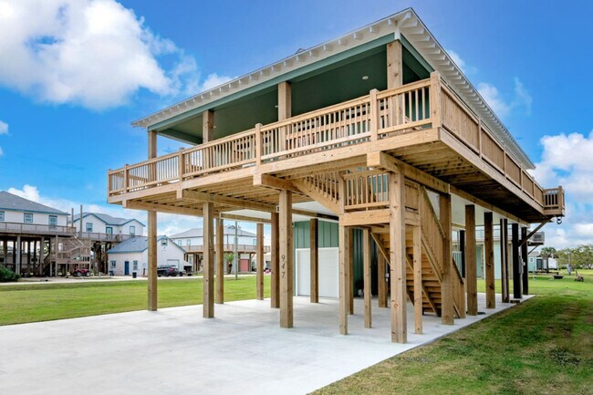 Building Photo - 943 Gulf Shores Dr