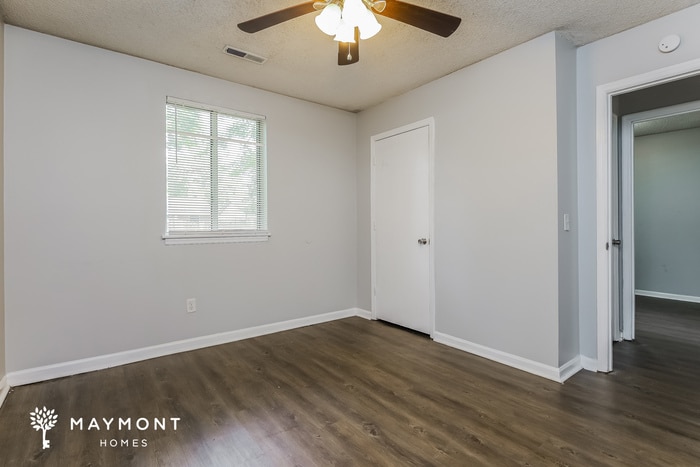 Building Photo - 44 Elmwood Pl