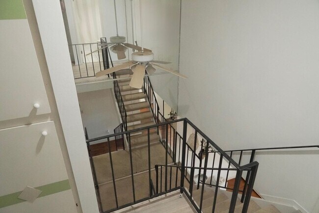 Building Photo - Welcome to your Private Retreat in Citrus Heights!