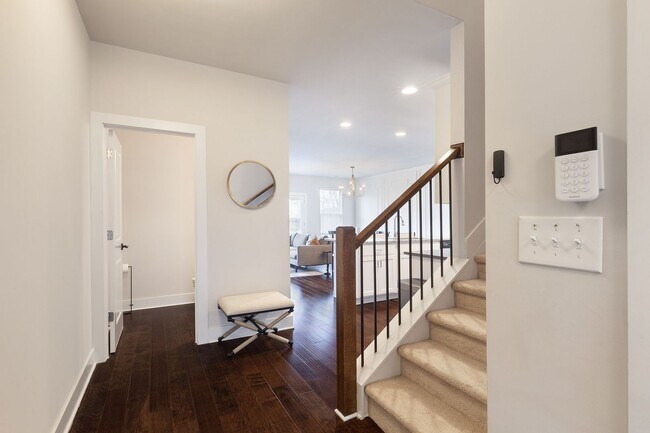 Building Photo - Modern Living in Heights at Grant Park – Prime Atlanta Location Near BeltLine & East Atlanta Village