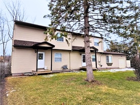 Building Photo - 2 Rorbach Ln
