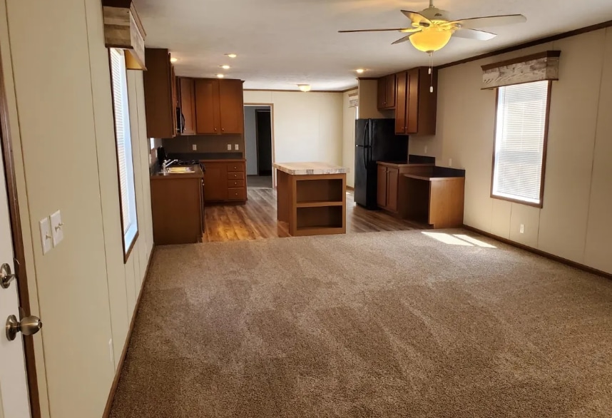 Building Photo - 418 Saddle Dr