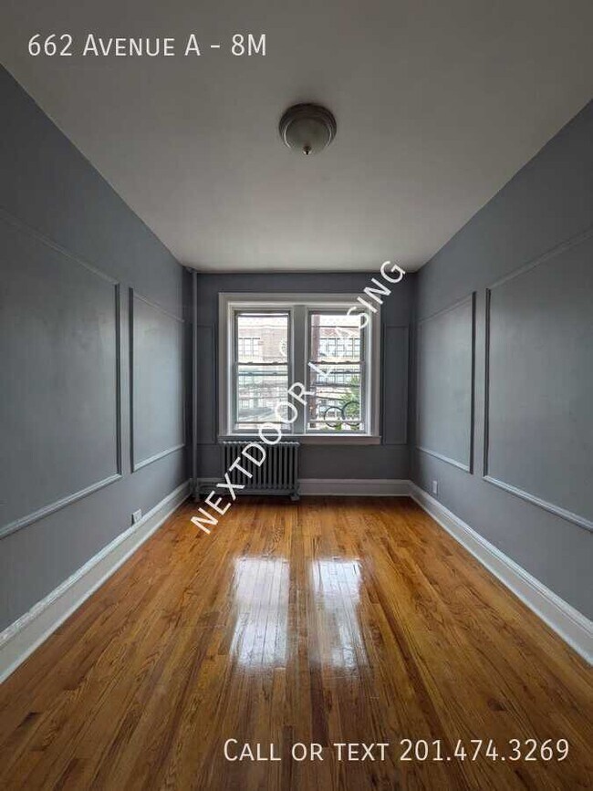 Building Photo - 662 Avenue A