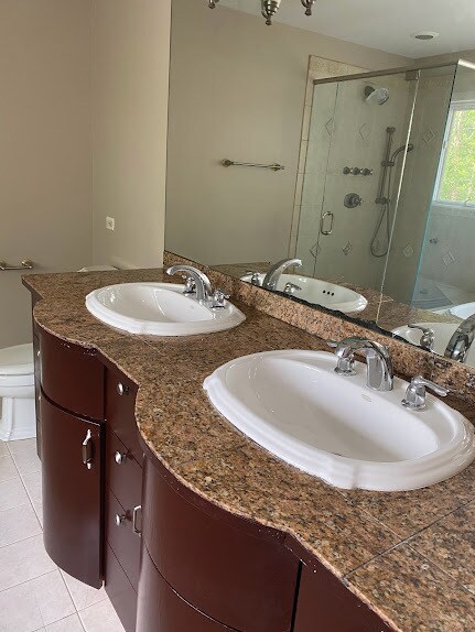 Building Photo - 1221 N Chicago Ave