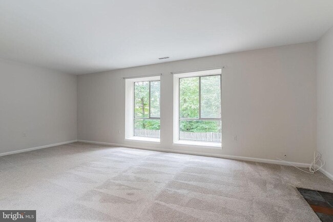 Building Photo - 3840 Persimmon Cir
