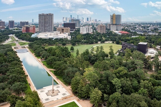 Building Photo - 3507 Jackson St