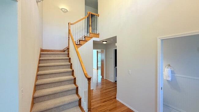 Building Photo - 1602 E 53rd Ave