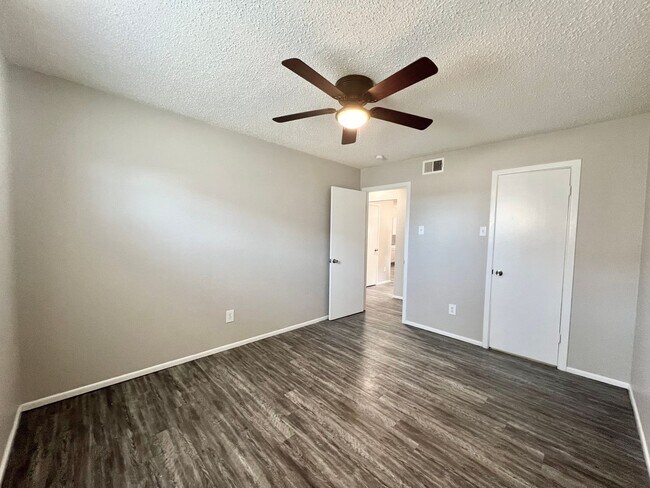 Building Photo - 3110 Salisbury Ave