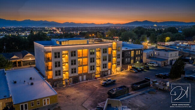 Building Photo - 67 S Main St