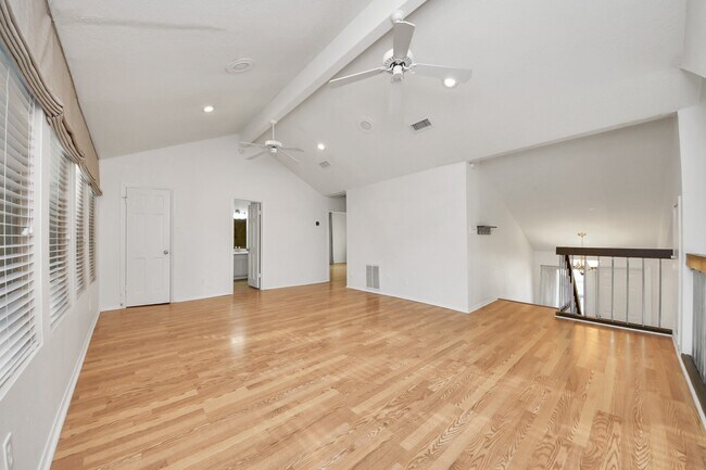 Building Photo - 10743 Boardwalk St