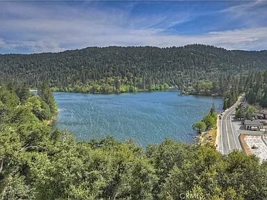 Building Photo - 262 Delle Dr