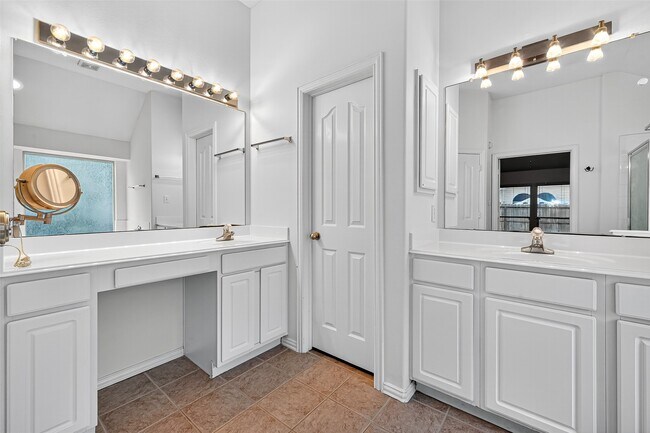Building Photo - 4826 Claymill Ct