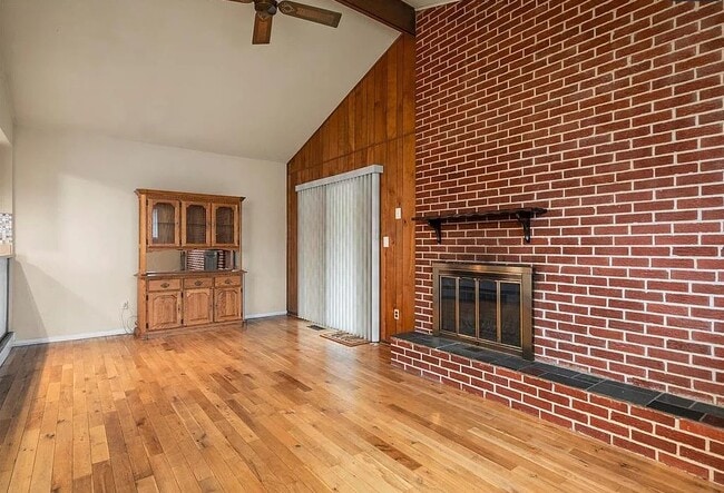 Building Photo - 2754 Northampton Dr