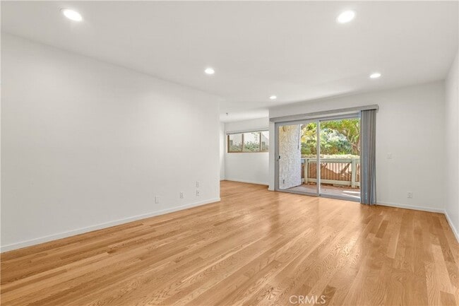 Building Photo - 4724 Park Granada