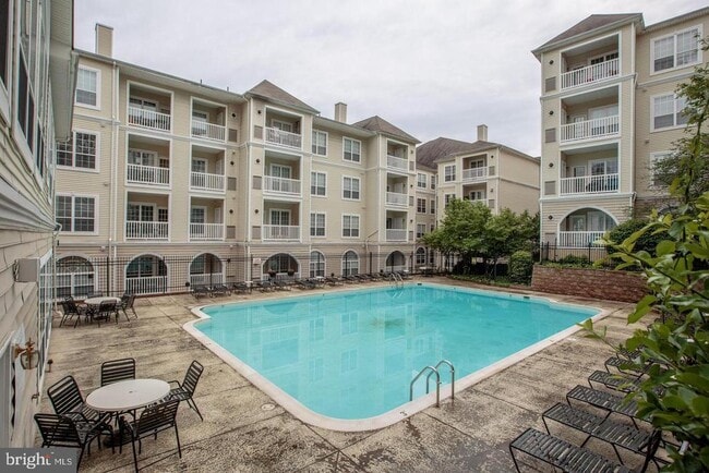 Building Photo - 4550 Strutfield Ln