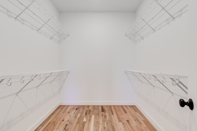 Building Photo - 313 W 26th St