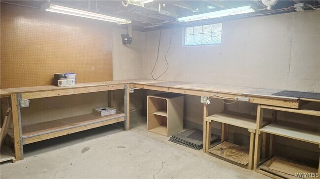 Building Photo - 79 Rosemont Dr