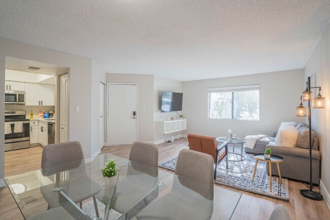 Building Photo - 8550 E McDowell Rd