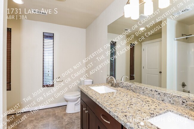 Building Photo - 1731 Lake Ave S