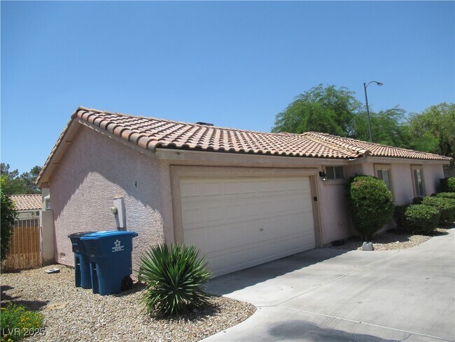 Building Photo - 192 Renville Ct