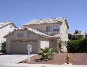 Building Photo - BEAUTIFUL 1,261 SQ FT, 2 STORY, 3BD, 2.5 BTH, 2 CAR GARAGE, LOCATED NEAR PARK, SHOPPING AND SCHOOLS.