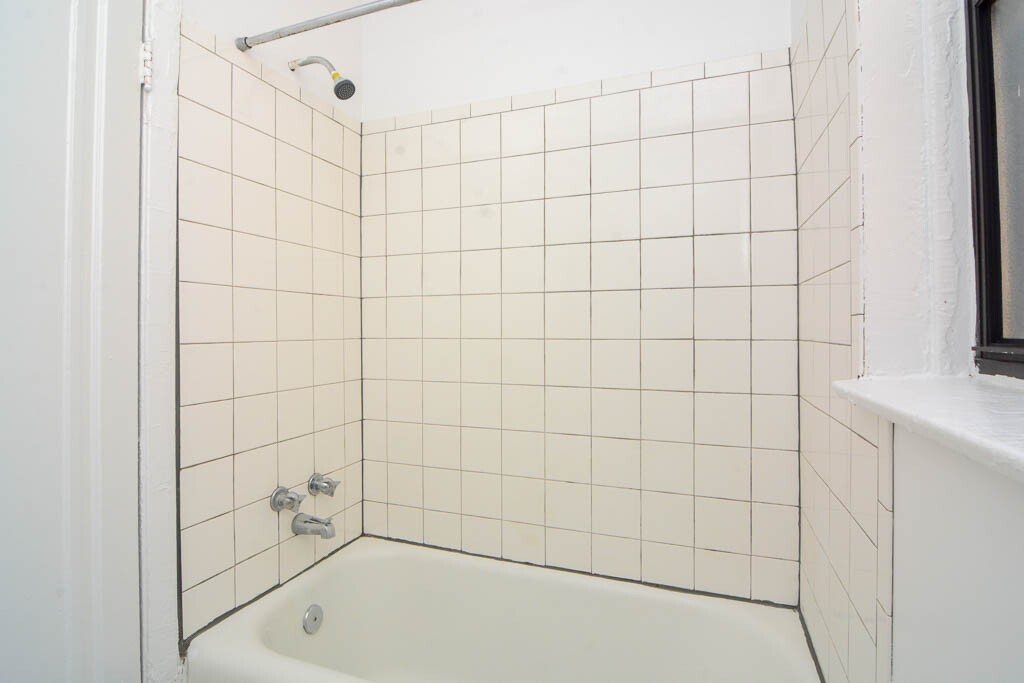 Building Photo - 4834 N Damen Ave