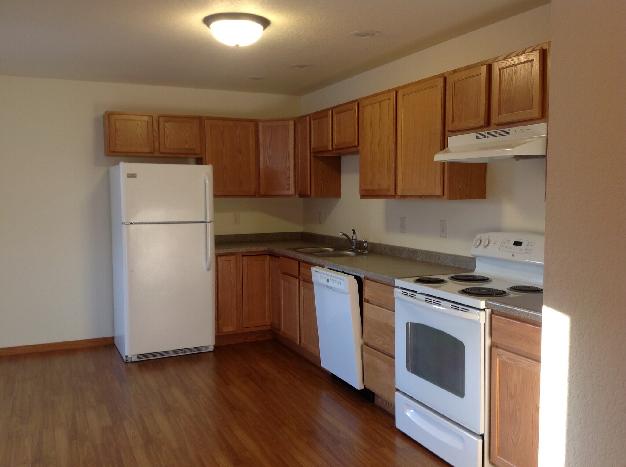 Building Photo - 201 N Sherman St