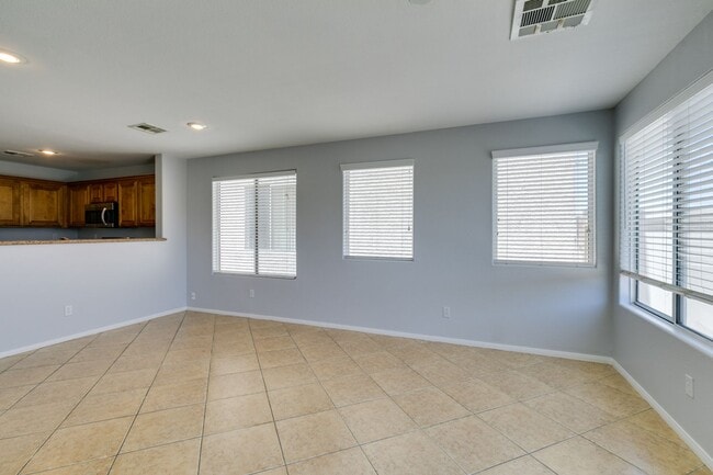 Building Photo - Bright & Spacious Home with Open Layout and Prime Location