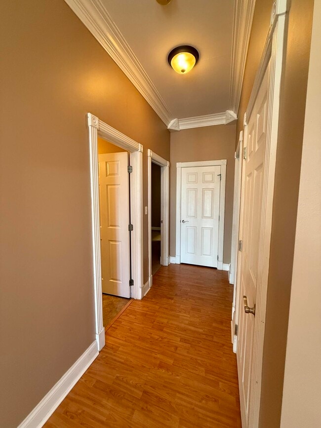 Building Photo - 98 Melrose Dr