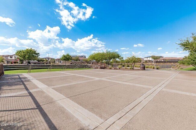 Building Photo - Charming 4 bedroom, 3 bath home in North P...