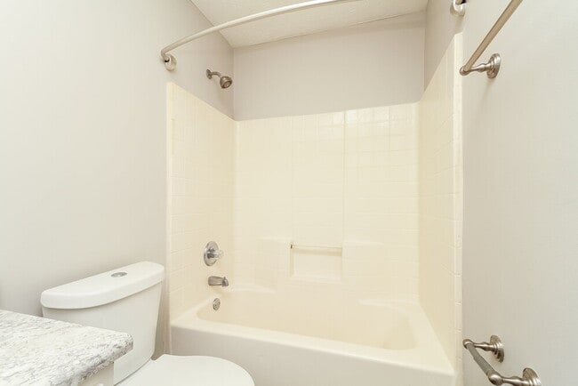 Building Photo - 617 Freedom Ct