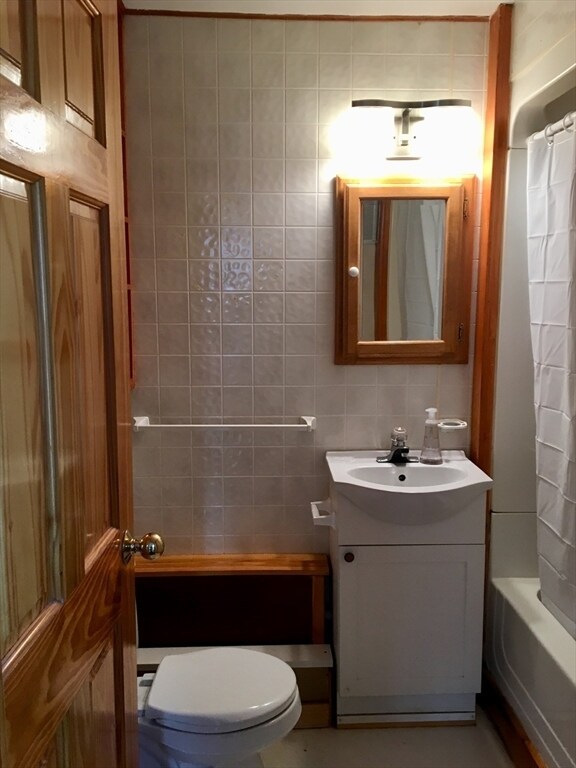 Building Photo - 17 Hudson St